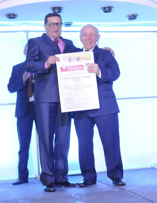 Gustavo Chingual y Biófertil Vital Orgánicos reconocidos en Personajes del Año de Revista Imagen, son noticia en Colombia Gustavo Chingual y Biófertil Vital Orgánicos reconocidos en Personajes del Año de Revista Imagen, son noticia en Colombia