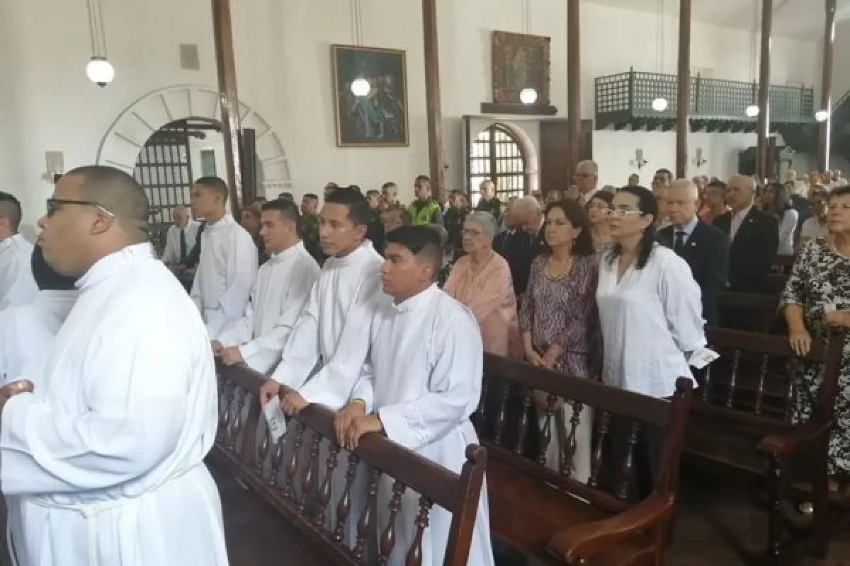 Misa de acción de gracias en catedral de Buga en conmemoración del 7 de agosto Misa de acción de gracias en catedral de Buga en conmemoración del 7 de agosto