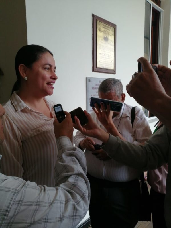 Educación por un lado y empresas por el otro, Buga buscar planear educación a 12 años Educación por un lado y empresas por el otro, Buga buscar planear educación a 12 años