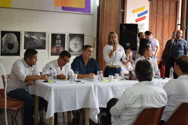 Candidatos a la alcaldía de Guadalajara de Buga hablan en Foro de la Cultura