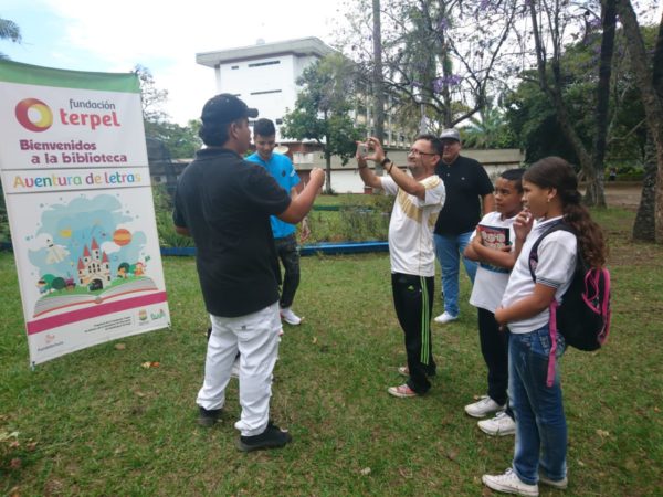Aventura de letras en la Institución Educativa Agrícola de Buga Aventura de letras en la Institución Educativa Agrícola de Buga