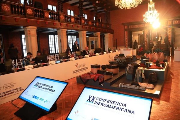 Colombia epicentro de la Cultura en Iberoamérica Colombia epicentro de la Cultura en Iberoamérica