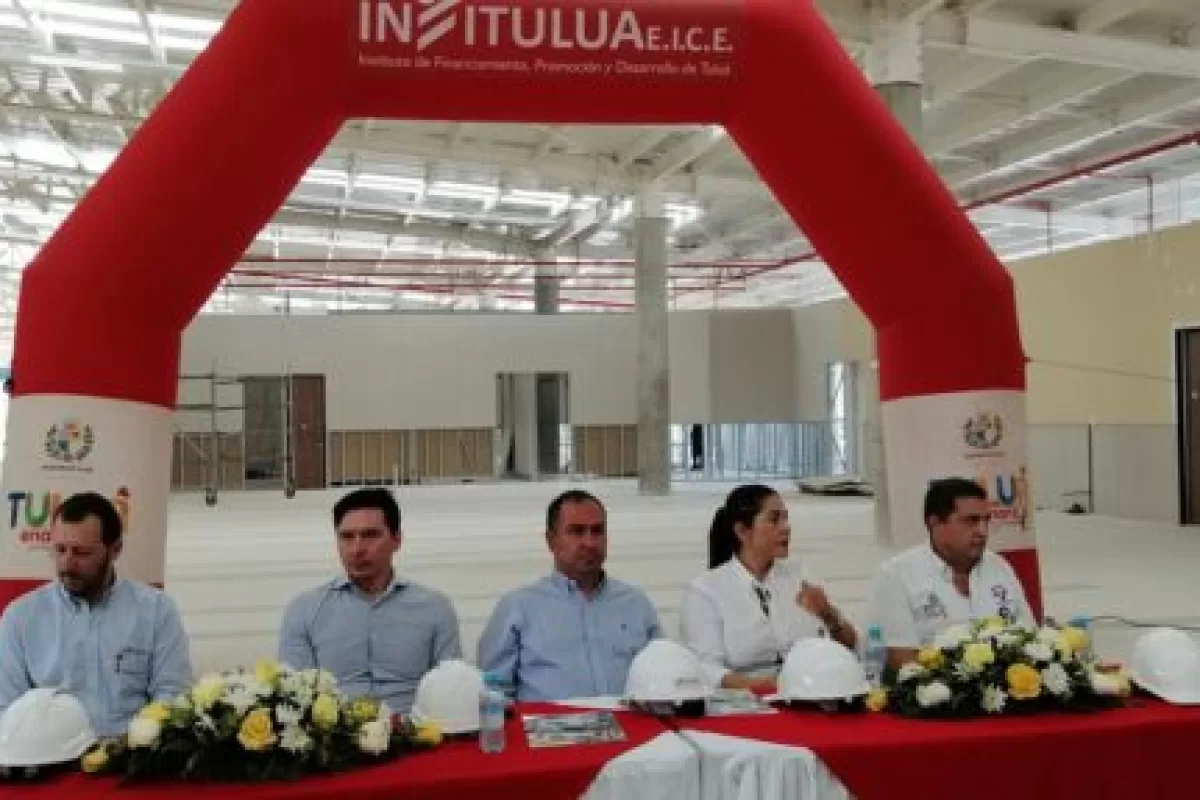 Nueva terminal de Tuluá fue presentada a periodistas por el alcalde Gustavo Adolfo Vélez