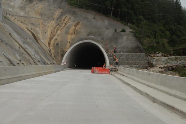 Túnel de la línea se entregaría en el mes de Mayo Túnel de la línea se entregaría en el mes de Mayo