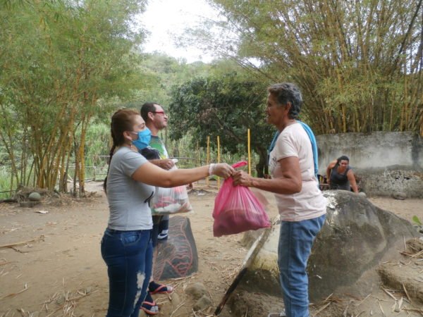 Solidaridad de algunas familias, es ejemplo en Ciudad Señora solidaridad