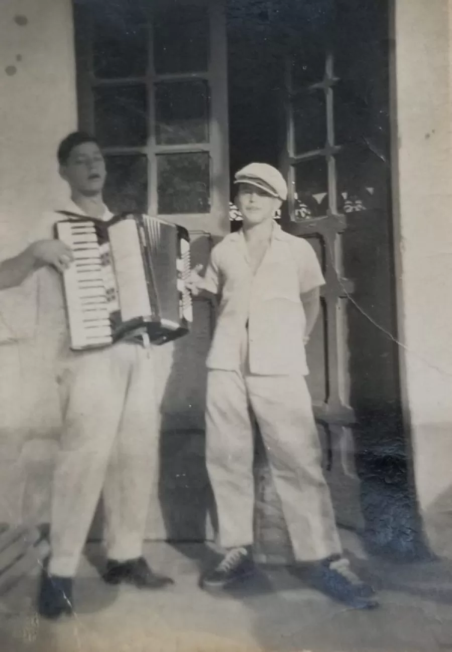 Adiós al Maestro Luís Eduardo Echeverri, gran intérprete de la música colombiana Adiós al Maestro Luís Eduardo Echeverri, gran intérprete de la música colombiana