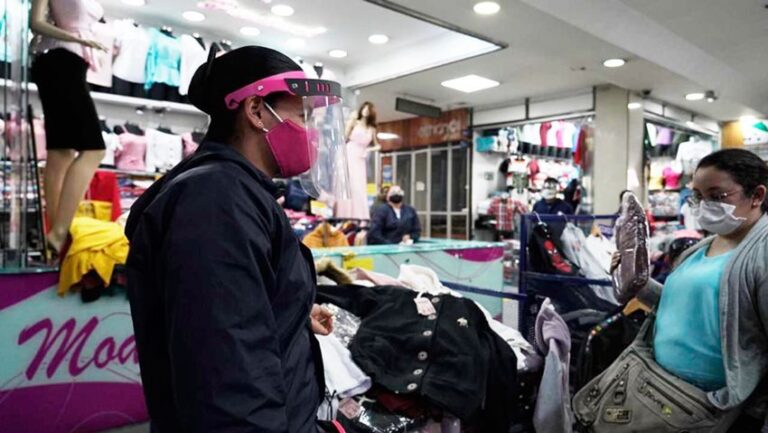 Colombianos a comprarles a los colombianos Colombianos a comprarles a los colombianos