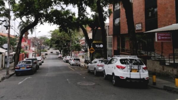 Viajar en carro en el aislamiento restrictivo y lo que necesita Viajar en carro en el aislamiento restrictivo y lo que necesita