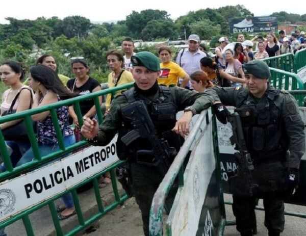 Reapertura económica exige reforzar medidas en fronteras Reapertura económica exige reforzar medidas en fronteras