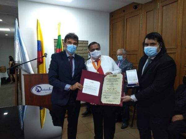 "Compendio Histórico de Notaria Primera de Buga", se presenta  libro en 460 años de historia notarial