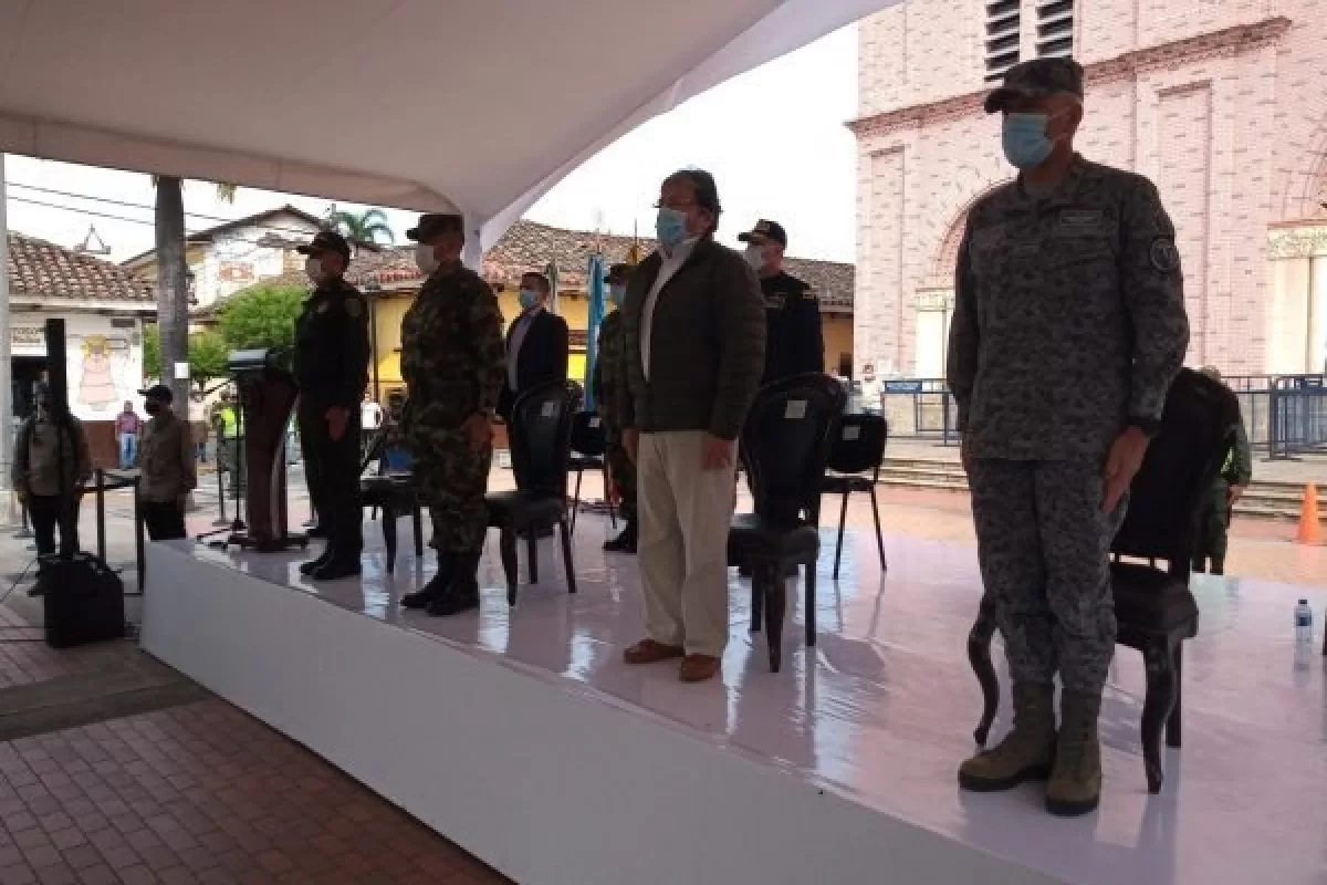 Plan Nacional Navidad 2020 en el Valle del Cauca, lanzó en Buga Ministro de Defensa Carlos Holmes Trujillo  