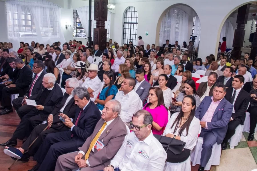 Revista Imagen De los Vallecaucanos Región Pacífico 20 años avanzando con la tecnología y construyendo región con sus protagonistas Revista Imagen De los Vallecaucanos Región Pacífico 20 años avanzando con la tecnología y construyendo región con sus protagonistas