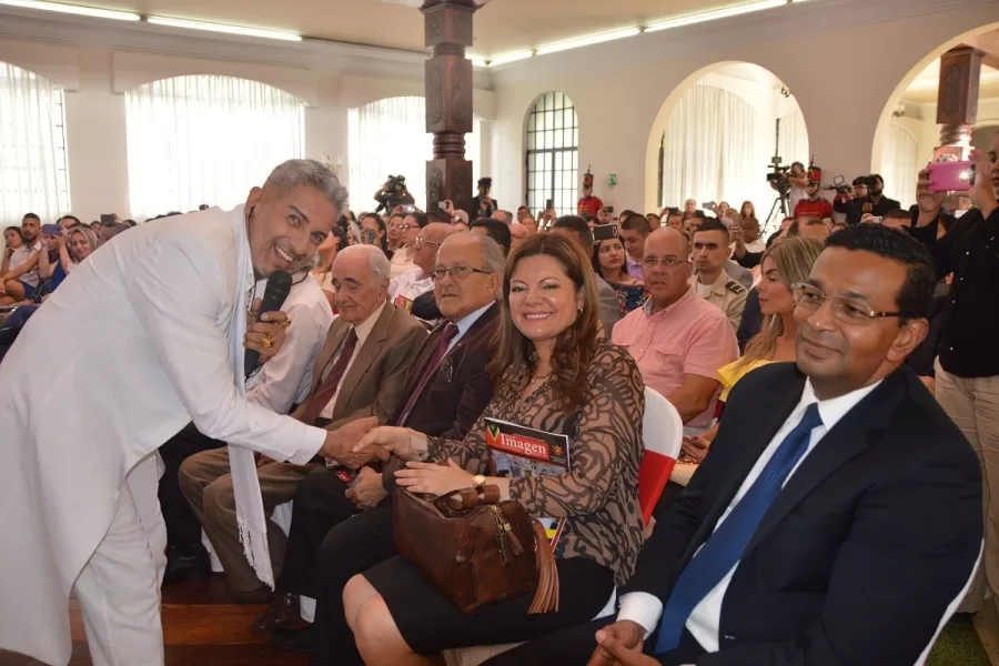 Revista Imagen De los Vallecaucanos Región Pacífico 20 años avanzando con la tecnología y construyendo región con sus protagonistas Revista Imagen De los Vallecaucanos Región Pacífico 20 años avanzando con la tecnología y construyendo región con sus protagonistas