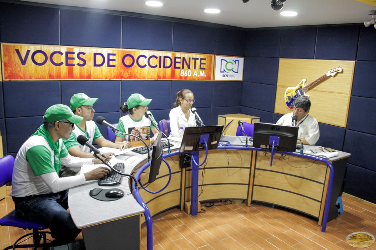 Voces de Occidente 80 años, pionera de la radio en Colombia