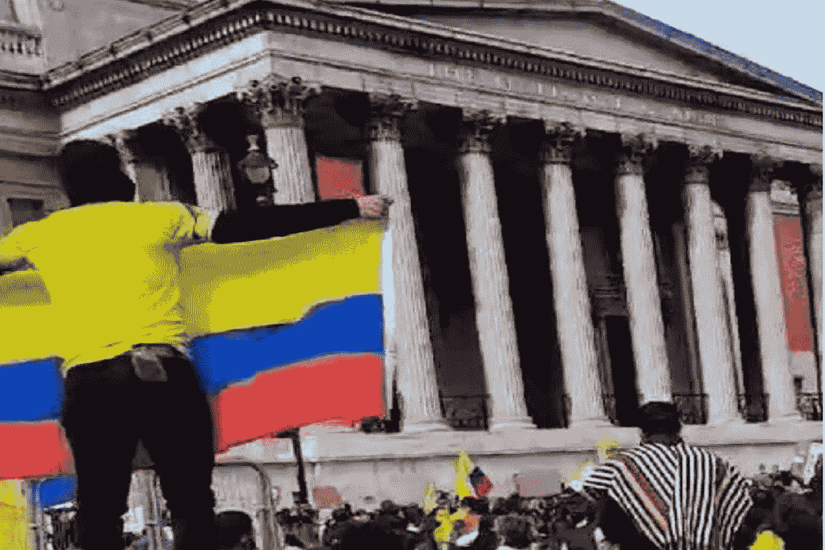 Colombia, pelea de tontos ganancia de vivos Colombia, pelea de tontos ganancia de vivos