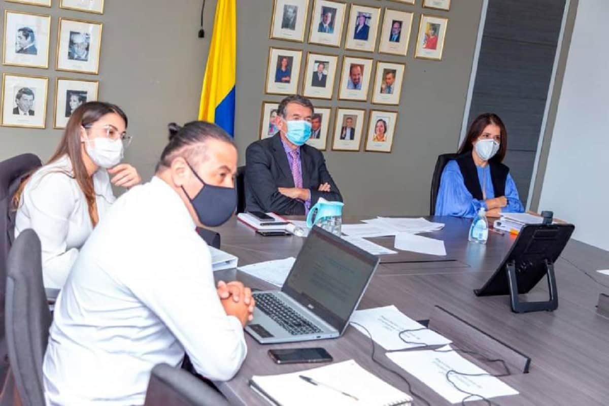 Salario de servidores públicos tendrá  incremento del  2,61%