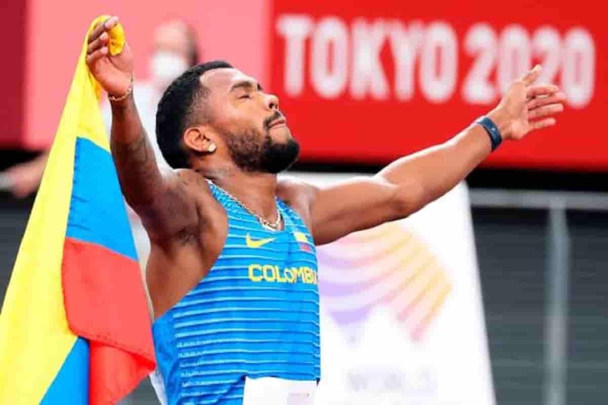 Anthony Zambrano hace historia en Tokio con plata en atletismo para Colombia