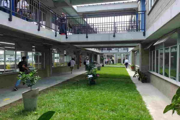 Megacolegio Inmaculada Concepción se inaugura en Ginebra Megacolegio Inmaculada Concepción se inaugura en Ginebra