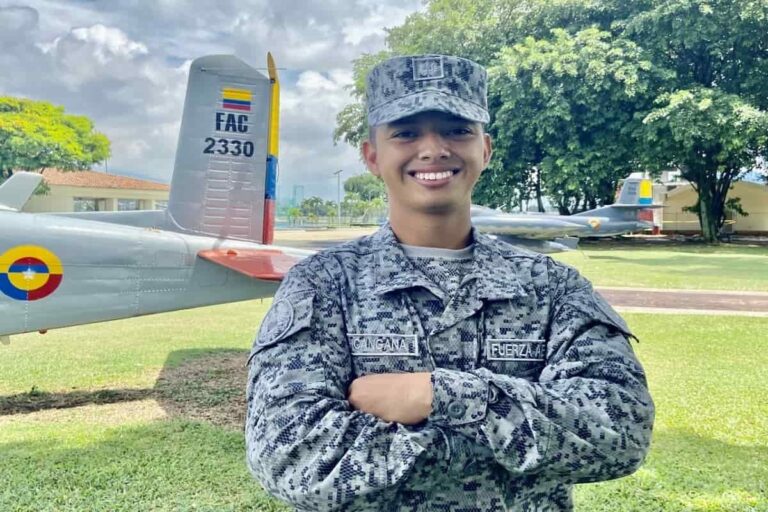 Un Yanacona en la Fuerza Aérea Colombiana Un Yanacona en la Fuerza Aérea Colombiana
