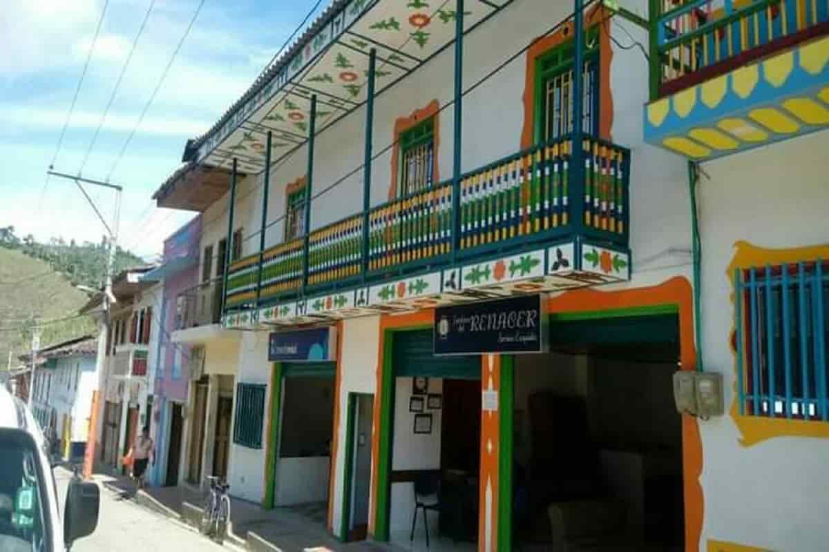 Argelia,el Palacio de la Cordillera en el norte del Valle del Cauca