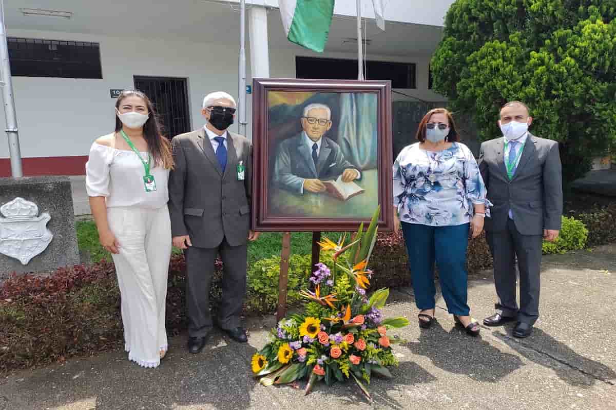 63 años celebra Gimnasio Central del Valle con lanzamiento del libro "Don Narciso Cabal Salcedo Maestro Ilustre"