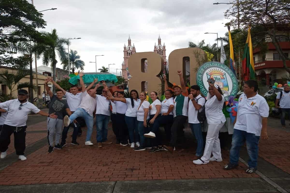 Arrancó, con multicolor desfile, celebración de 80 años de la Institución Educativa Agrícola ITA de Buga Arrancó, con multicolor desfile, celebración de 80 años de la Institución Educativa Agrícola ITA de Buga