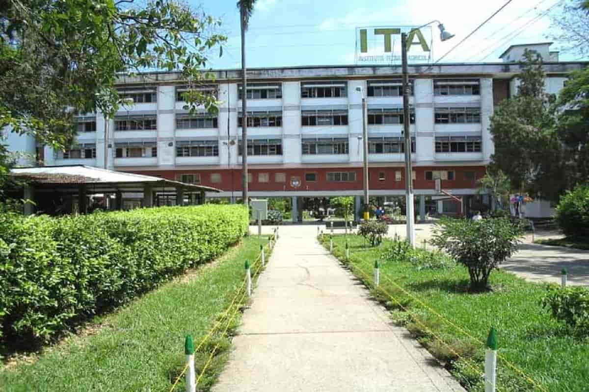 Egresados del Ita de Buga se reencuentran en celebración de 80 años