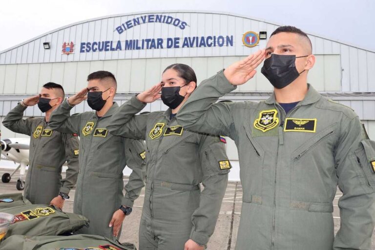 “Vuelo Solo” para 19 cadetes de la EMAVI “Vuelo Solo” para 19 cadetes de la EMAVI