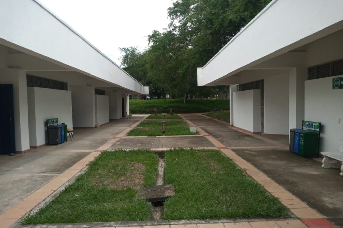 El presente de la Institución Educativa Agrícola ITA de Guadalajara de Buga El presente de la Institución Educativa Agrícola ITA de Guadalajara de Buga