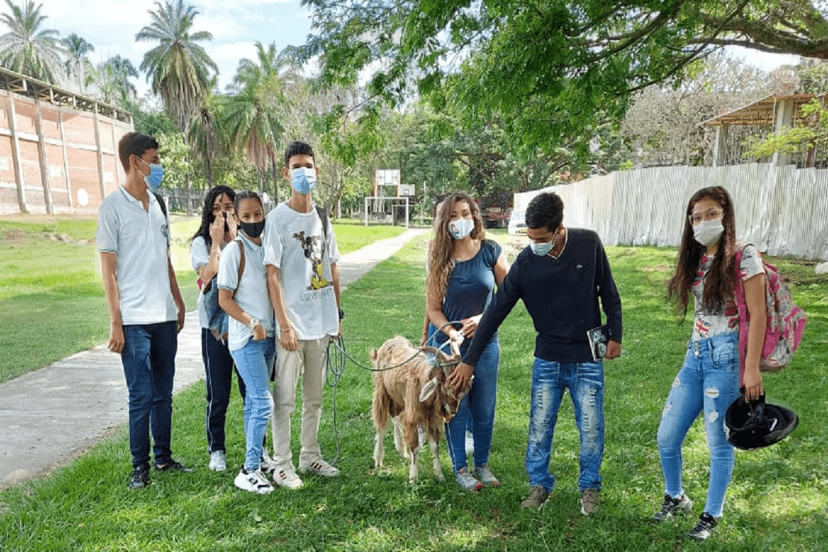 Una finca en la ciudad donde se goza aprendiendo