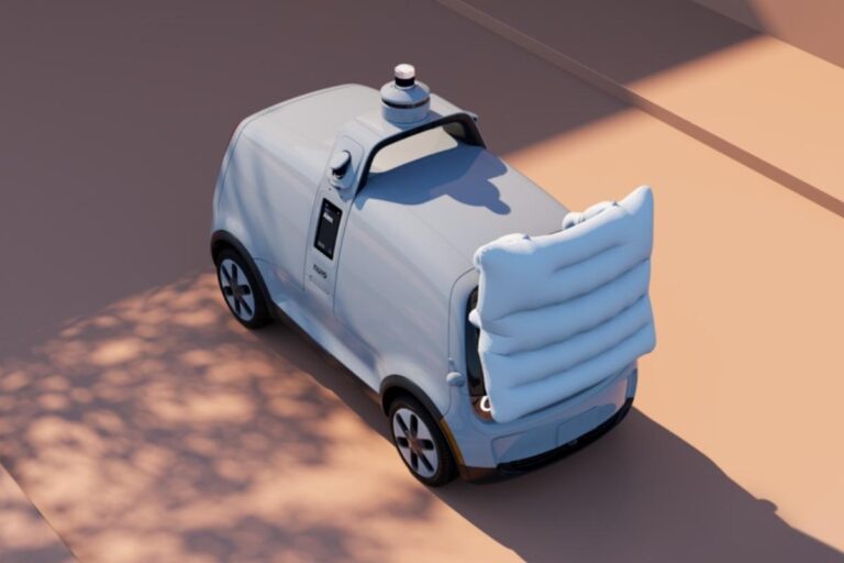 EMPRESA NURO PRESENTÓ NUEVO ROBOT CON AIRBAGS EXTERNO PARA PEATONES EMPRESA NURO PRESENTÓ NUEVO ROBOT CON AIRBAGS EXTERNO PARA PEATONES