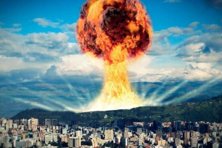 RUSIA AMENAZA CON GUERRA NUCLEAR RUSIA AMENAZA CON GUERRA NUCLEAR