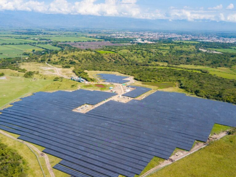 CELSIA ENTREGA NUEVA GRANJA SOLAR EN TULUÁ CELSIA ENTREGA NUEVA GRANJA SOLAR EN TULUÁ