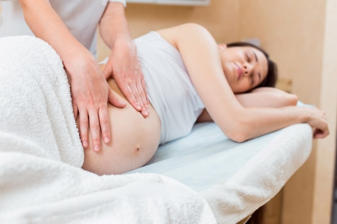 Tipos de masajes y sus beneficios para el cuerpo Masaje prenatal