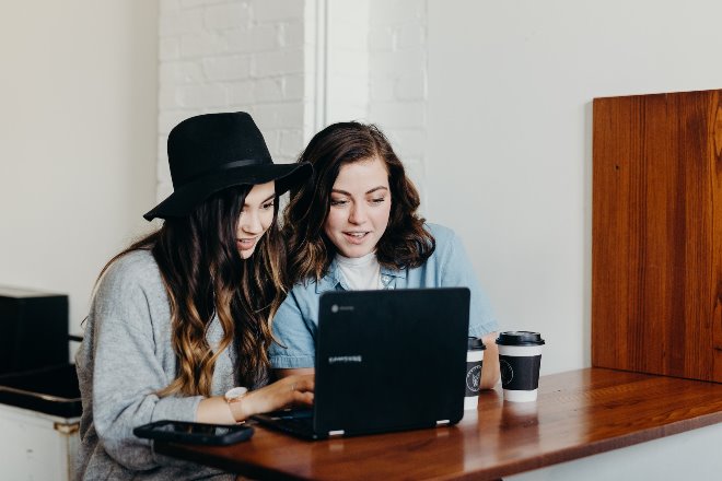 Universidades virtuales en Colombia. Una opción educativa en auge Universidades virtuales en auge
