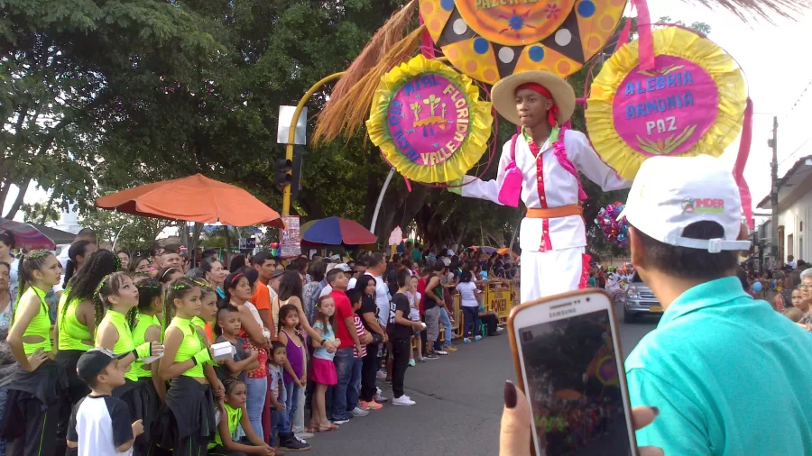 Desfile de comparsas “Buga Vive El Folclor” Desfile de Comparsas Buga Vive el Folclor