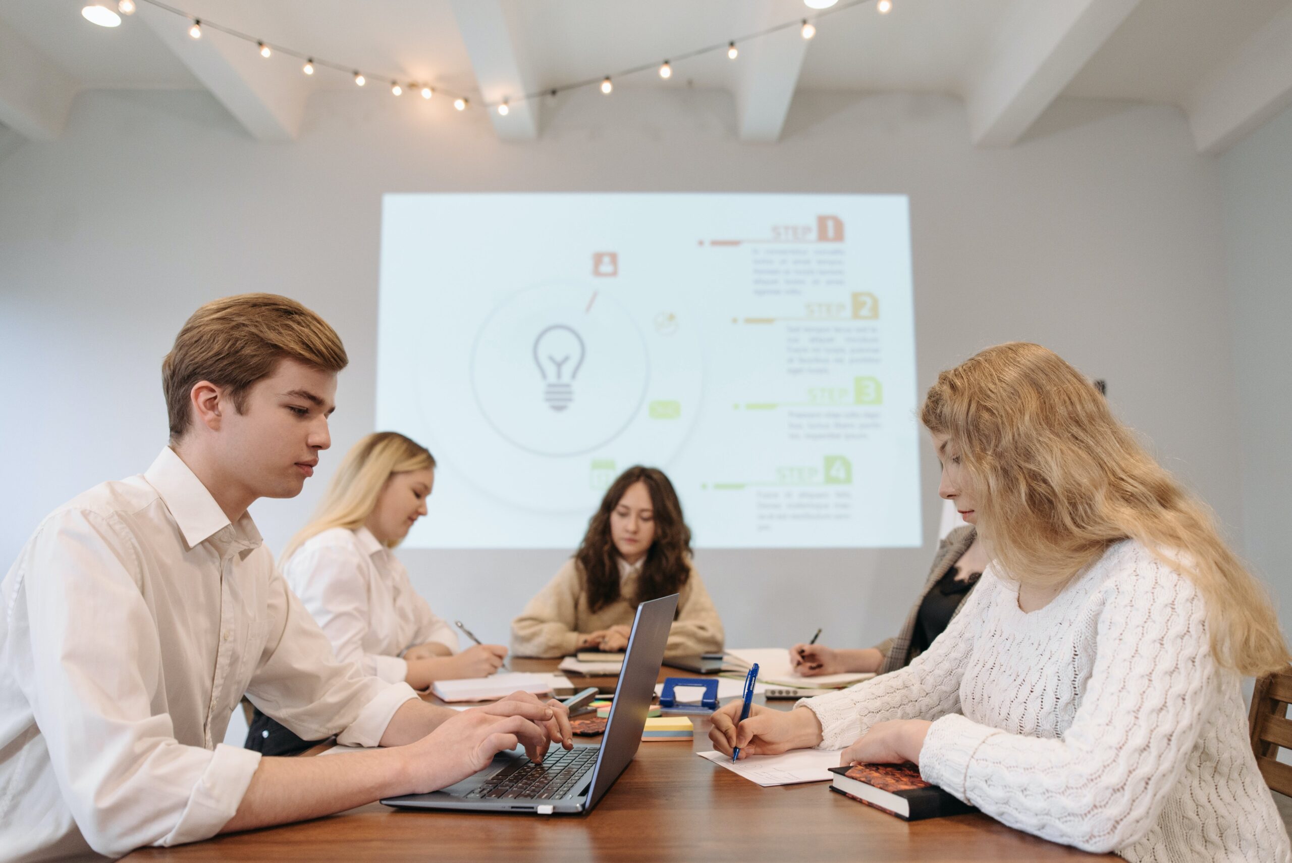 ¿Qué motiva a los jóvenes colombianos? ¿Qué motiva a los jóvenes colombianos?