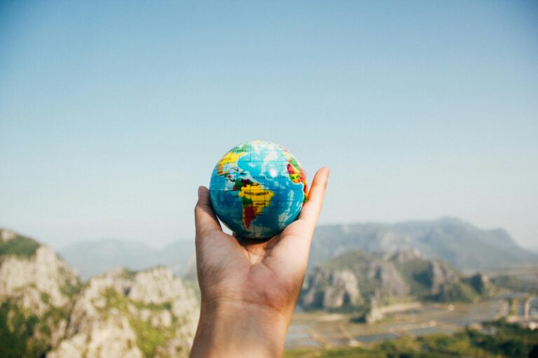 Descubre los destinos que abren sus puertas a los colombianos ¡solo con el pasaporte en mano!