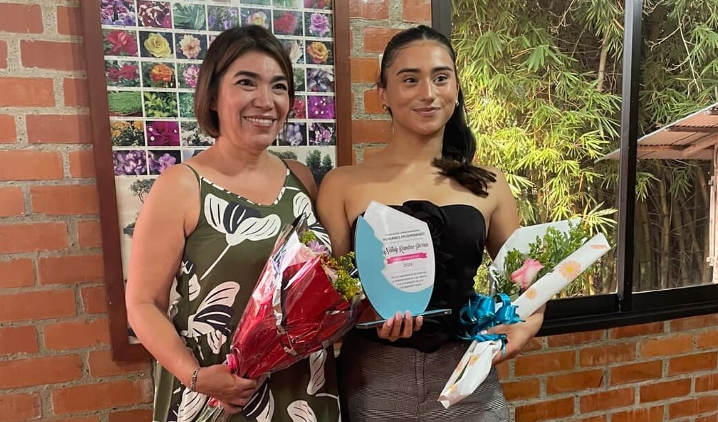 Líderes del Mañana: Inspiración y Empoderamiento Femenino en Tuluá Líderes del Mañana: Inspiración y Empoderamiento Femenino en Tuluá