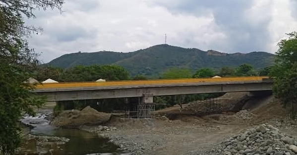Polémica por La Inauguración del Puente en la Carrera 1 y la Ineficiencia en el Uso de los Recursos Públicos