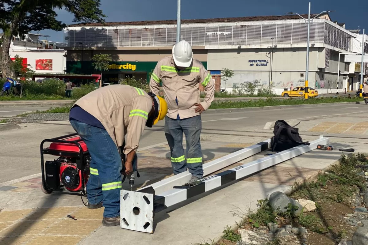 Cruce semafórico mejora la movilidad entre la Calle 27 y la Carrera 19