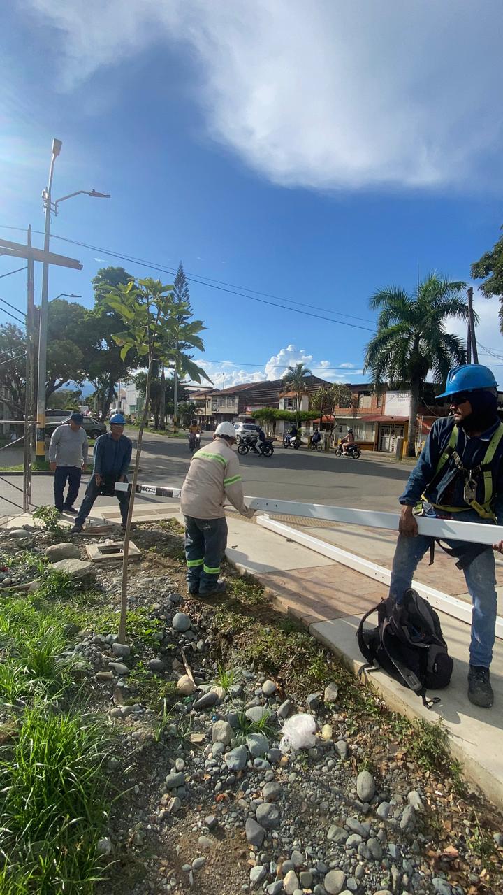 Cruce semafórico mejora la movilidad entre la Calle 27 y la Carrera 19 Cruce semafórico mejora la movilidad entre la Calle 27 y la Carrera 19