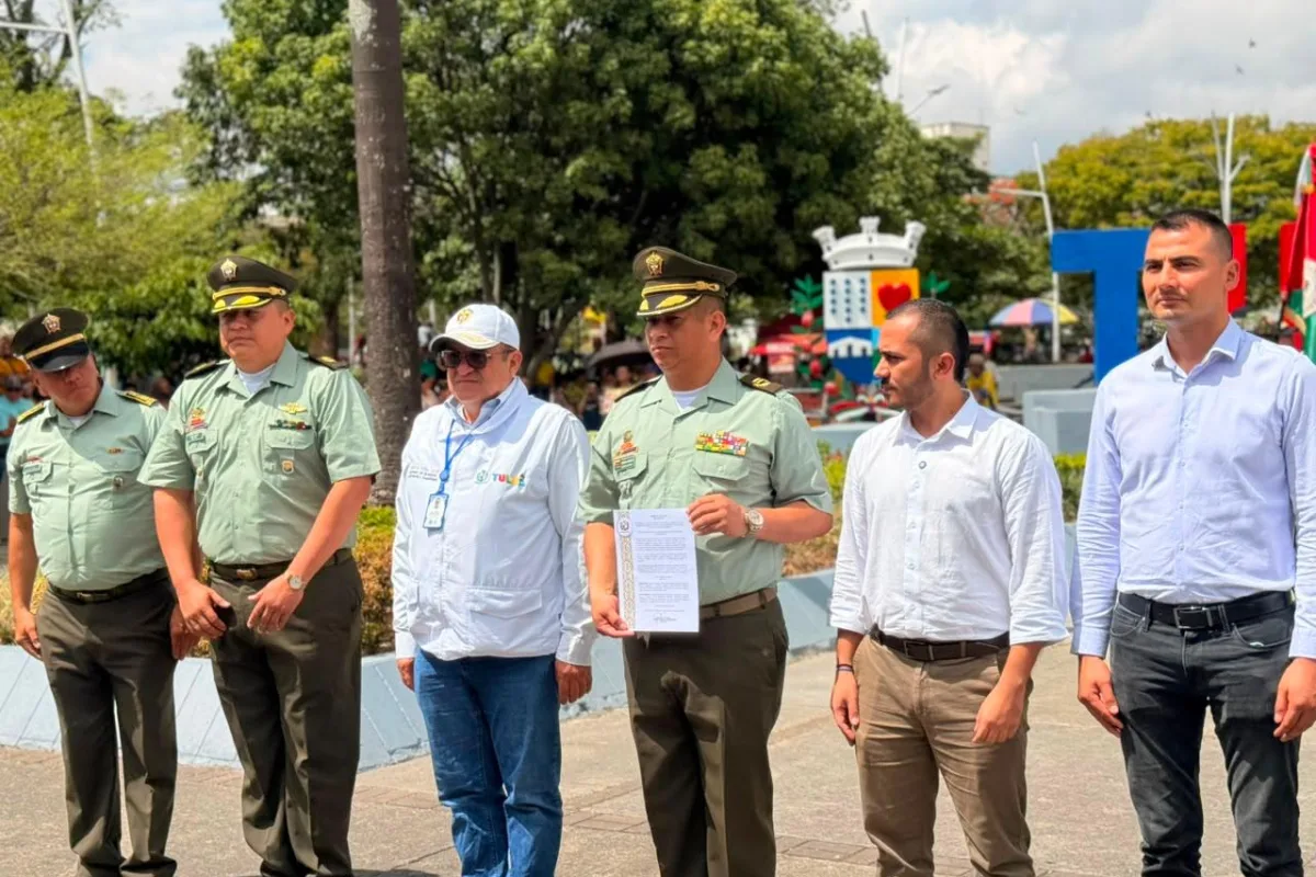 Autoridades y comunidad conmemoraron los 216 años de la Independencia de Colombia en Tuluá Autoridades y comunidad conmemoraron los 216 años de la Independencia de Colombia en Tuluá