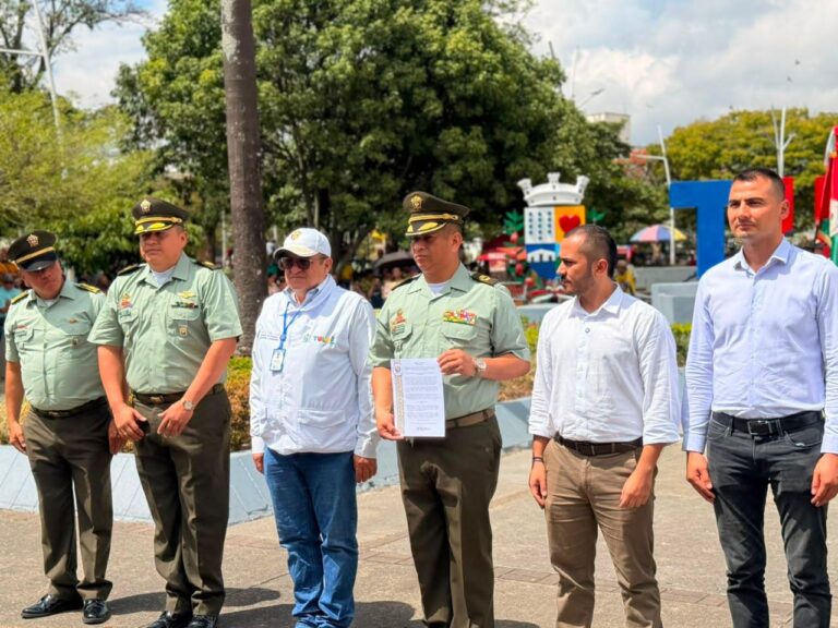 Autoridades y comunidad conmemoraron los 216 años de la Independencia de Colombia en Tuluá