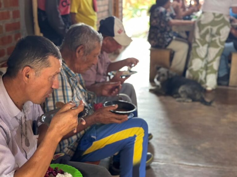 Alcalde Gustavo Vélez pone en marcha el primer comedor comunitario de Tuluá en la zona rural